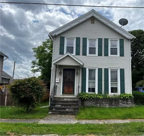 51 John St, Geneva, NY 14456