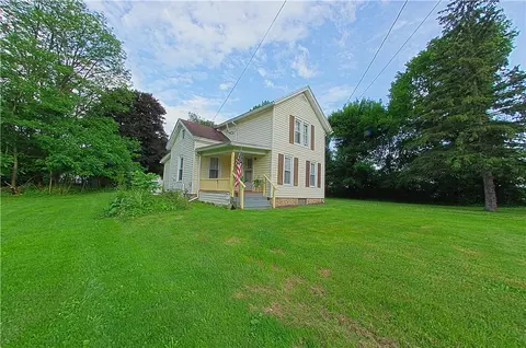 8031 School St, Springwater, NY 14560