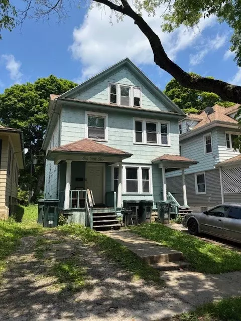150 152 Delamaine Dr, Rochester, NY 14621