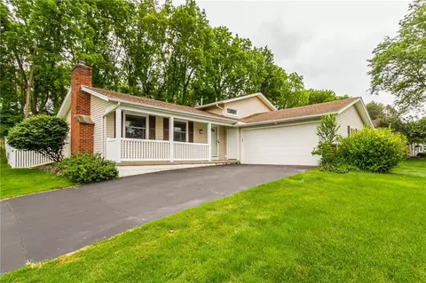 45 Barnfield Rd, Pittsford, NY 14534