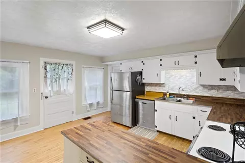 5991 E Henrietta Rd, Rush, NY 14543 photo 9
