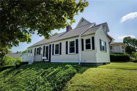 290 Hillside Ave, Rochester, NY 14610
