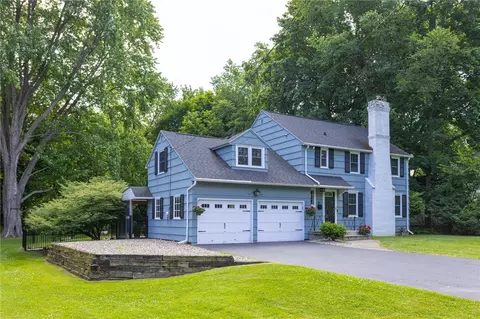 80 Rock Beach Rd, Irondequoit, NY 14617
