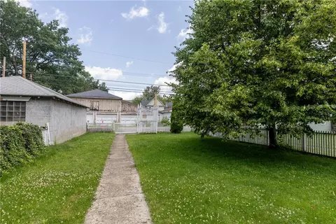 Exterior - 173 E 3rd St, Corning, NY 14830 photo 6 of 8