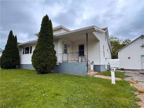 17 Reese St, Galen, NY 14433