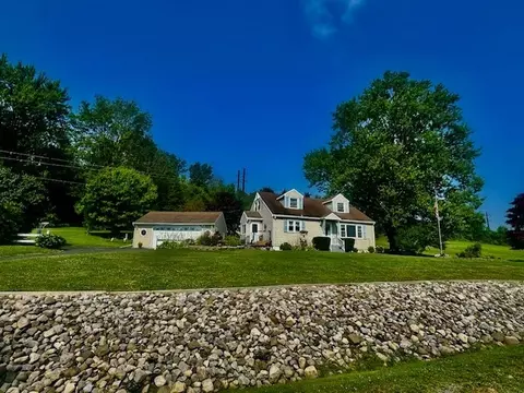 7459 Potter Rd, Throop, NY 13021