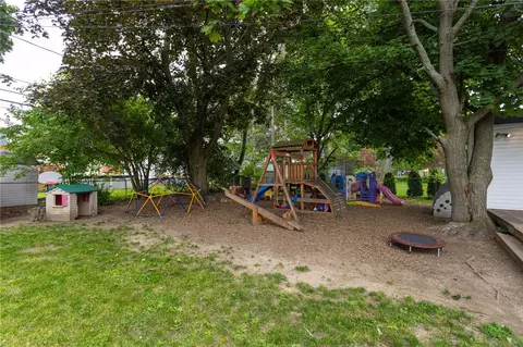 Exterior - 387 Brandon Rd, Irondequoit, NY 14622 photo 6 of 8