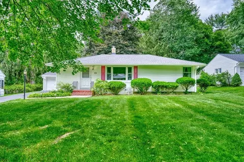 39 Alaimo Dr, Rochester, NY 14625