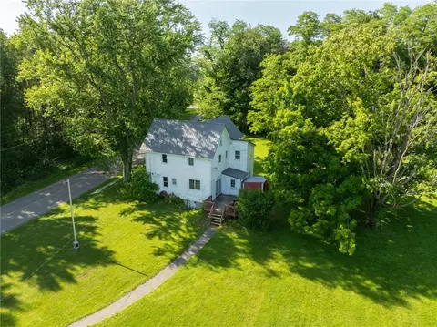 5366 Russell Rd, Marion, NY 14505
