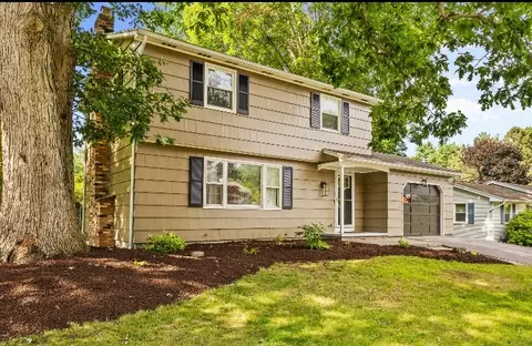 33 Lisand Dr, Perinton, NY 14450