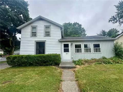 22 N Main St, Elba, NY 14058