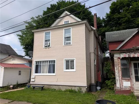 21 Charlotte Ave, Bradford, PA 16701