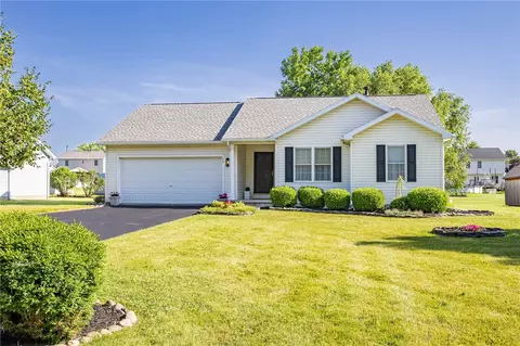 70 Alverstone Way, West Henrietta, NY 14586