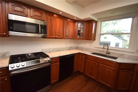 166 Burwell Rd, Irondequoit, NY 14617 photo 9