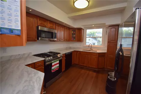 166 Burwell Rd, Irondequoit, NY 14617 photo 7