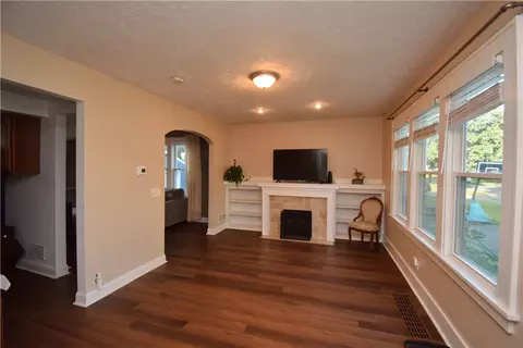 166 Burwell Rd, Irondequoit, NY 14617 photo 3