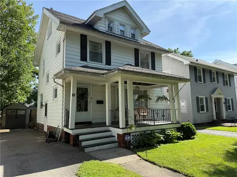 61 Winbourne Rd, Rochester, NY 14611
