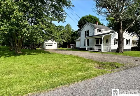 25 Wicks Ave, Ellicott, NY 14701