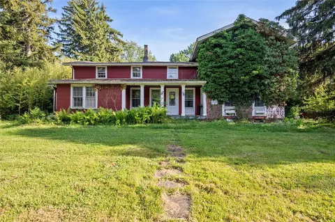 2429 English Rd, Greece, NY 14616