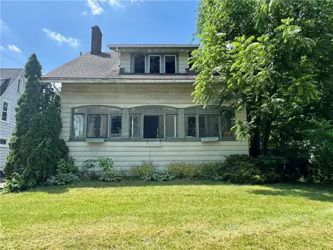 553 Denise Rd, Greece, NY 14616