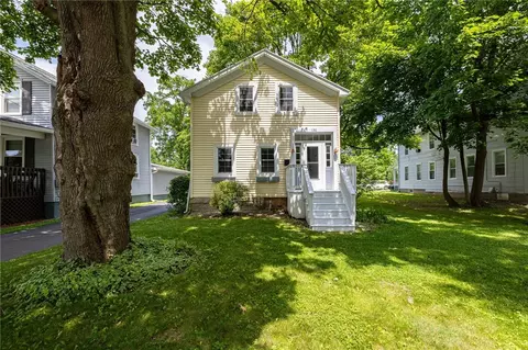 130 Fort Hill Ave, Canandaigua, NY 14424