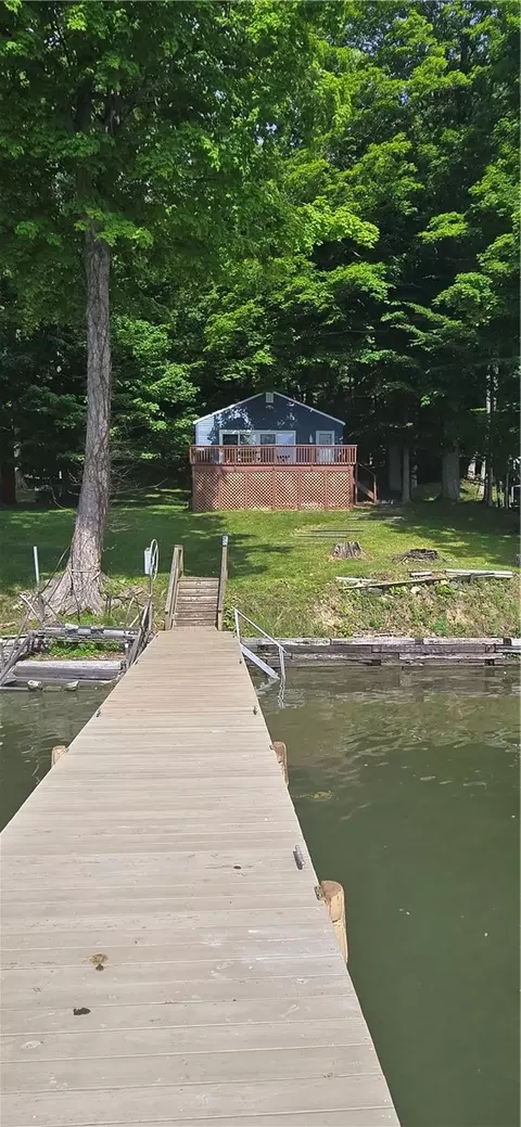 7028 Sunrise Dr, Huron, NY 14590