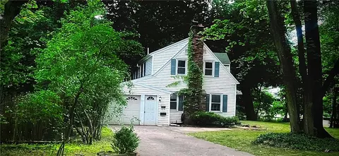 392 Britton Rd, Greece, NY 14616