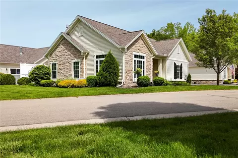 246 Maryview Dr, Webster, NY 14580
