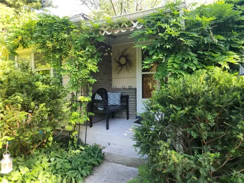 22 Virginia Ln, Chili, NY 14624