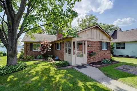 3386 Fallbrook Park, Canandaigua, NY 14424