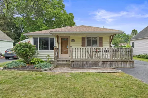 70 Ridgewood Rd, Greece, NY 14626