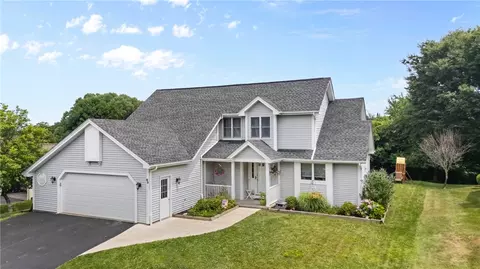 90 Sewilo Hills Dr, Irondequoit, NY 14622