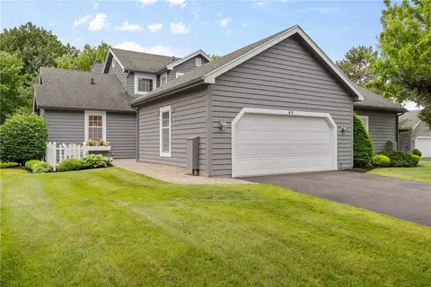 45 Seascape Dr, Rochester, NY 14612