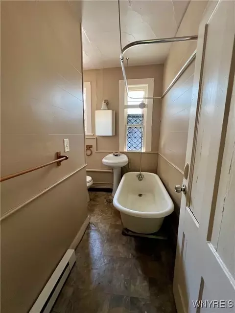 Bath - 36 Hoffman Pl, Buffalo, NY 14207 photo 3 of 3