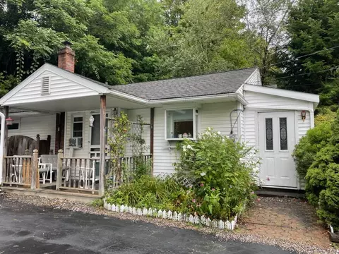 19 N Belmont Cir, Oneonta, NY 13820