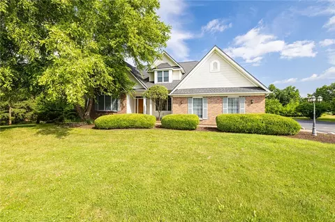 16 Portofino Cir, Henrietta, NY 14467
