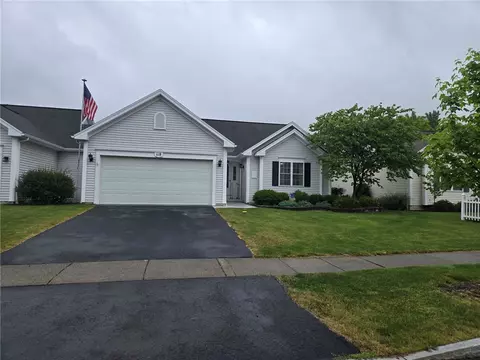 118 Stewart Pl, Canandaigua, NY 14424