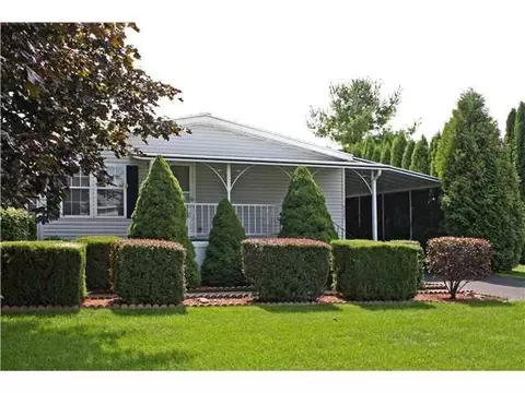 6421 Francis Dr, Victor, NY 14564