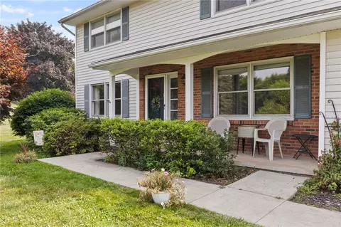11 Stony Brook Ln, Perinton, NY 14450