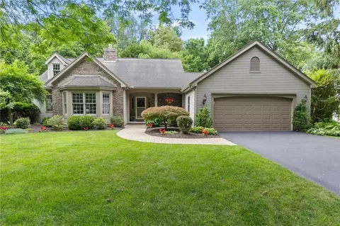 9 Springdale Lck, Pittsford, NY 14534