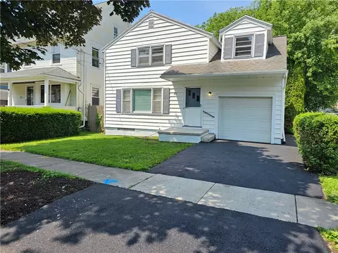 71 Newcomb St, Rochester, NY 14609