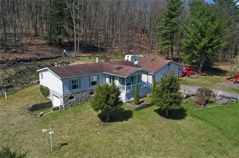 1215 Bush Hill Rd, Hancock, NY 13783