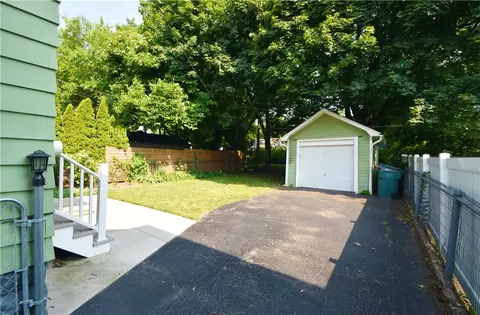 20 Clarington St, Irondequoit, NY 14609 photo 29