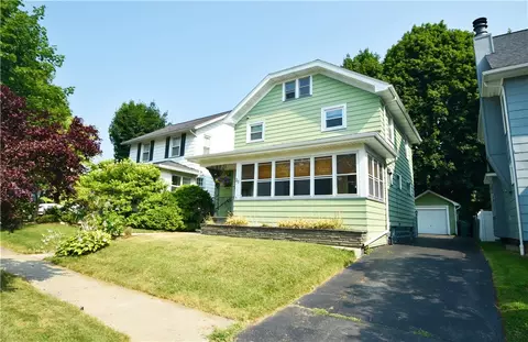 20 Clarington St, Irondequoit, NY 14609 photo 3
