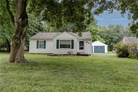5978 State Route 21 Hwy, Williamson, NY 14589