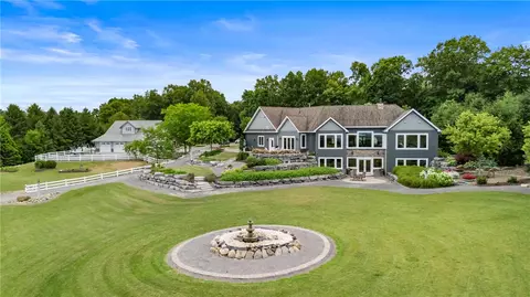 600 City Hill Rd, Torrey, NY 14527