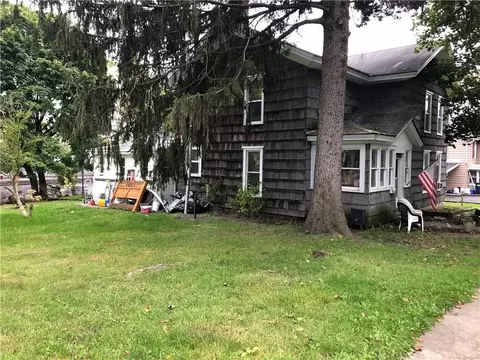 58 Elmer St, Lyons, NY 14489