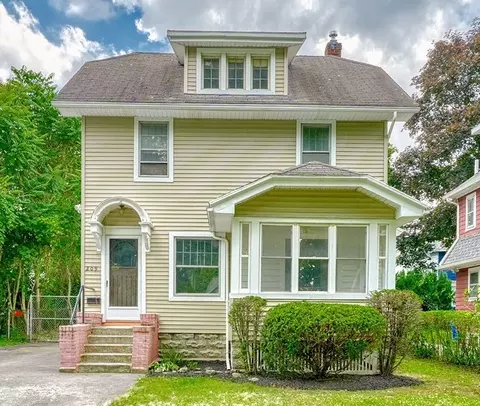 209 Versailles Rd, Rochester, NY 14621