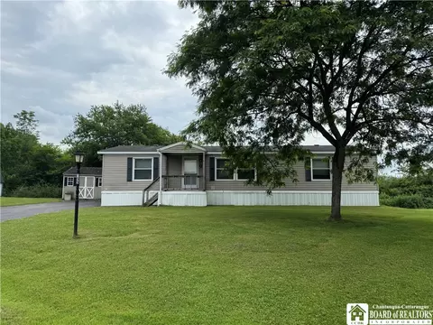 55 Green Valley Ests, Great Valley, NY 14741