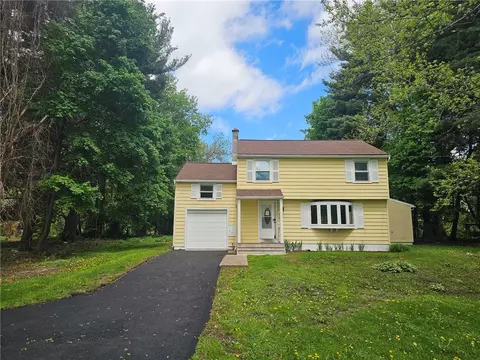 848 Weiland Rd, Greece, NY 14626